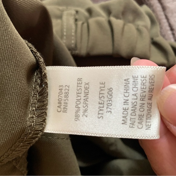 Max Studio London Sage Green Cargo Pants Size XL - Picture 4 of 8